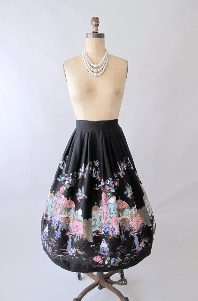 Vintage 1950s Skirt Novelty Print Full Skirt