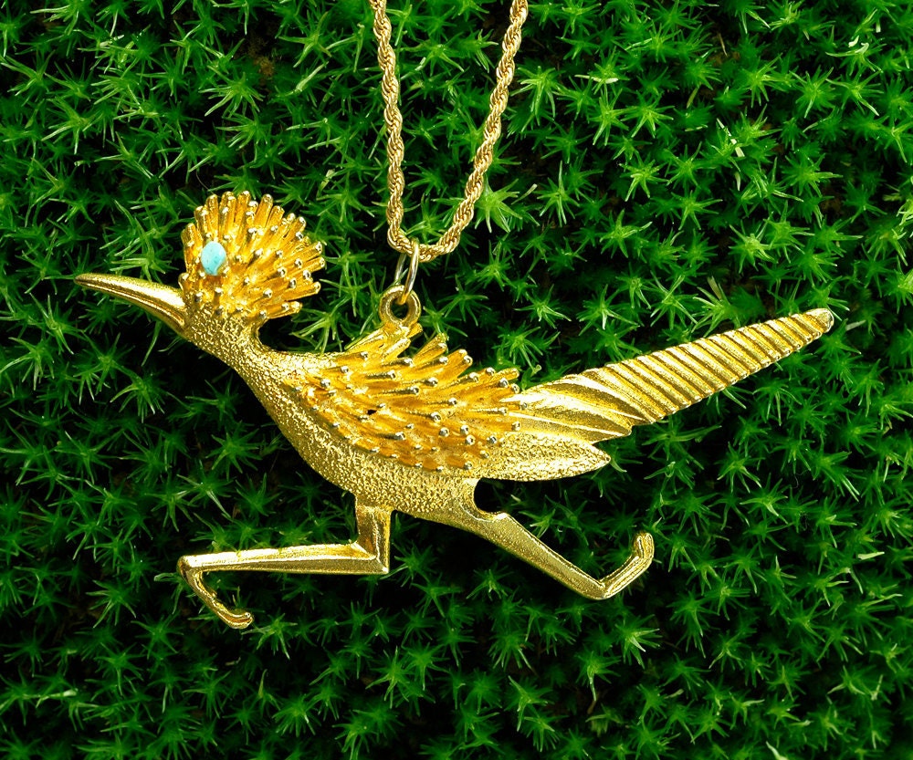 Vintage 60s Gold ROAD RUNNER Pendant Necklace by Madeira