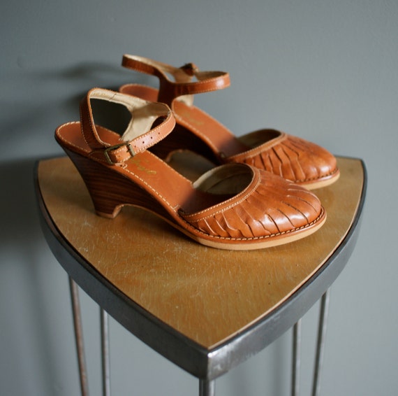 woven leather wedges