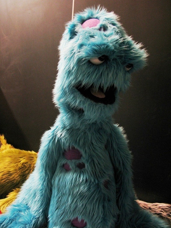 Professional alien puppet from Luna's Puppets