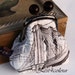 Black bobble frame Coin purse New York City black & white