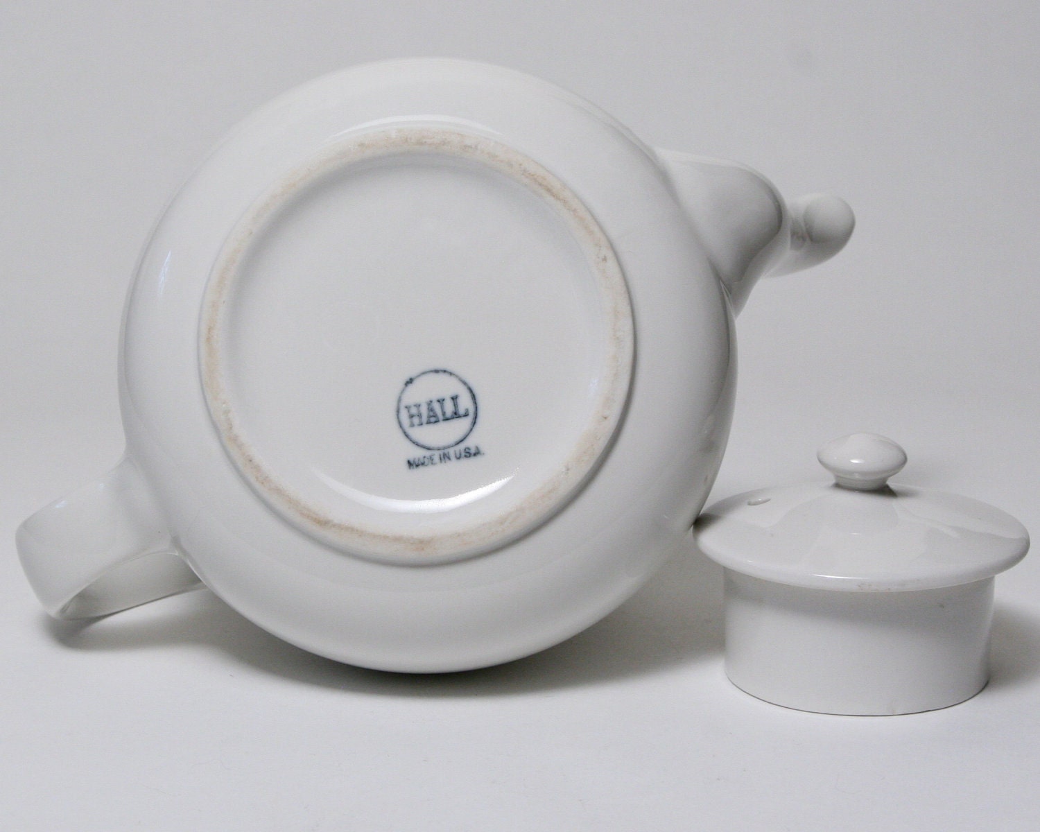 White Ceramic Teapot Hall China Made in USA 6 cup