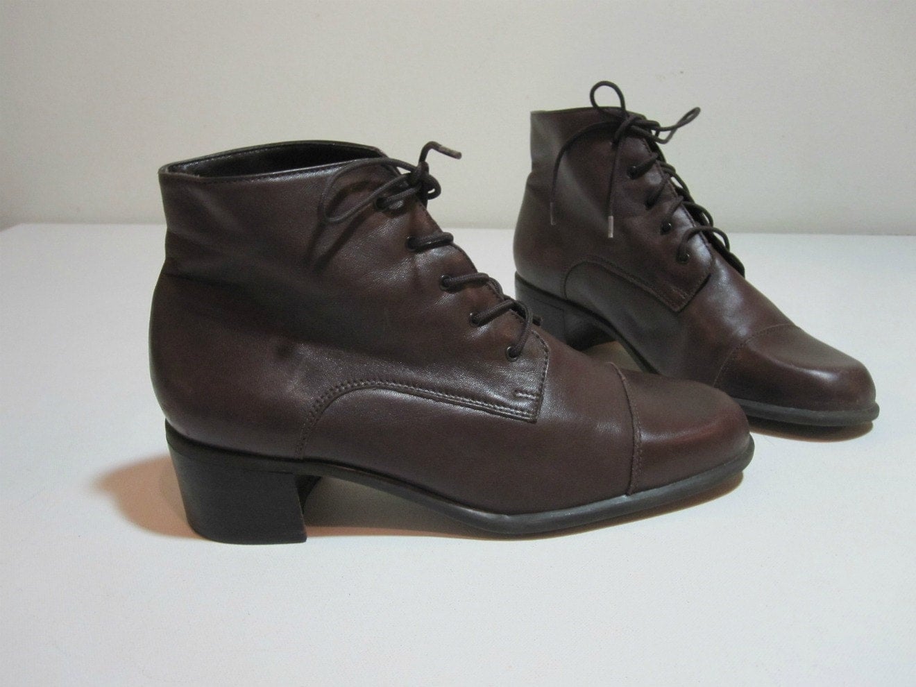 Vintage Brown Leather Ankle Granny Boots Size 7 Lace Up
