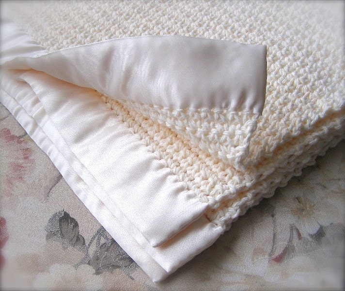 Satin Edged Cellular Baby Blanket | Baby Blankets | The ...