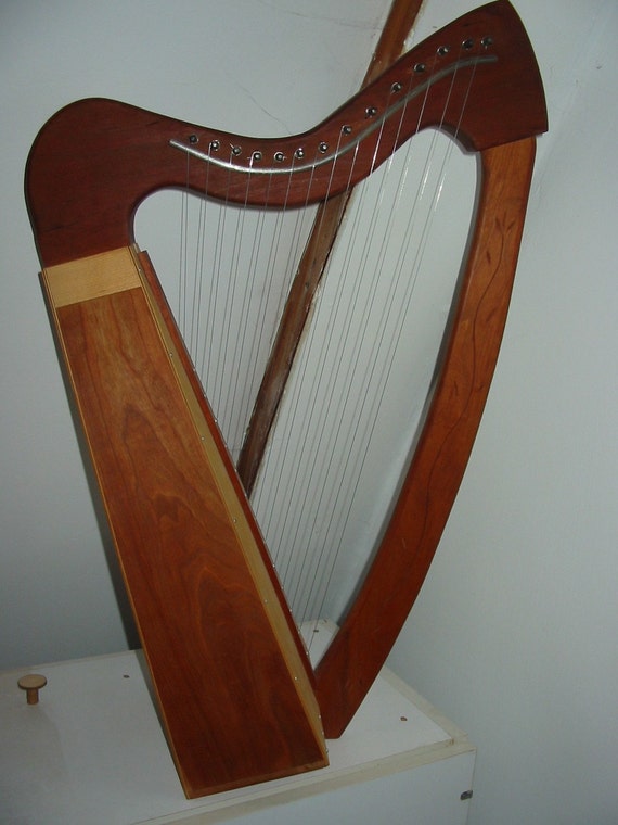 Neo Celtic Lap Harp Clearance Neo Celtic Lap Harp Clearance