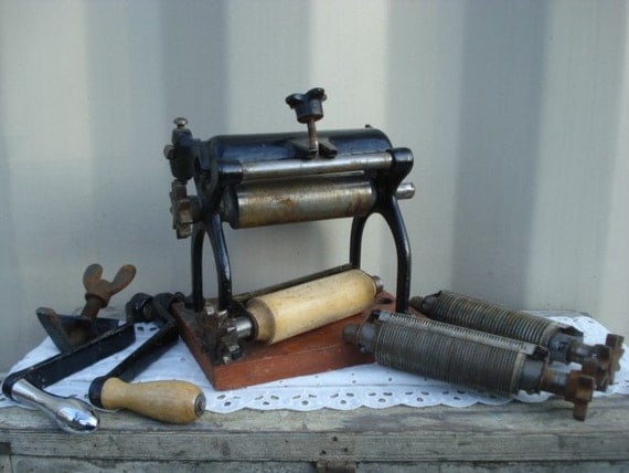 Antique Cast Iron Vitantonio Pasta Maker Machine