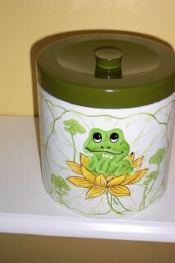 Vintage Sears 1976 Frog Lacquerware Kitchen Canister Tin