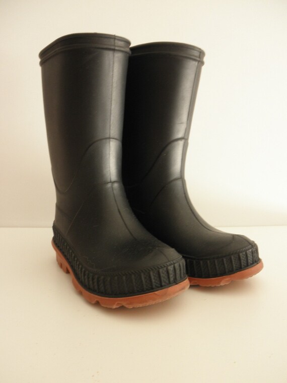 Cute Child's Black RUBBER WADING BOOTS size 6 Made by JunqueDuJour