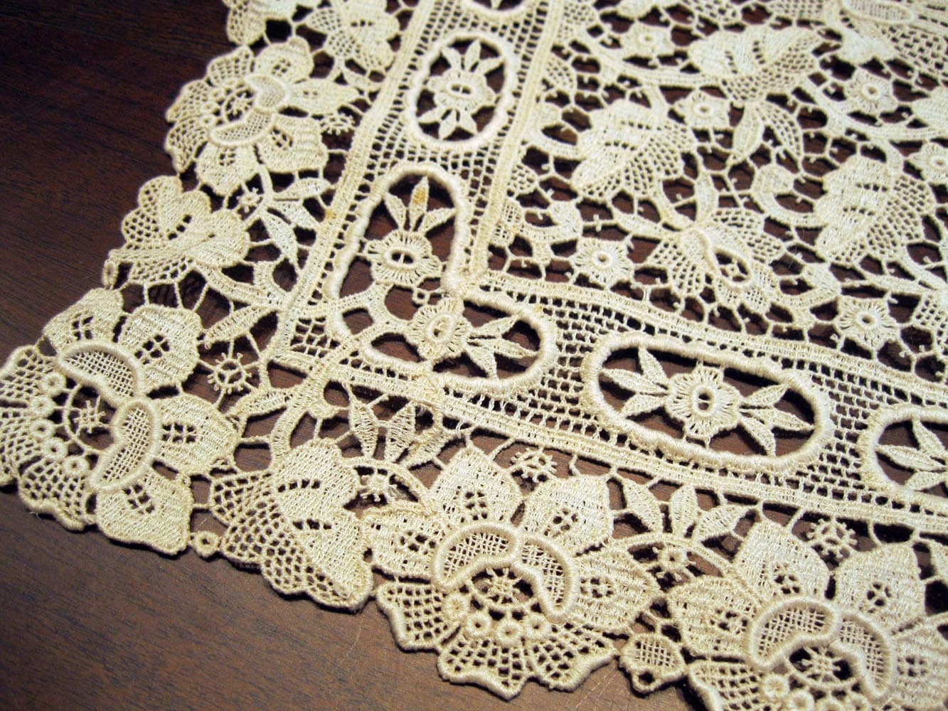 vintage lace dresser scarf large rectangle doily roses