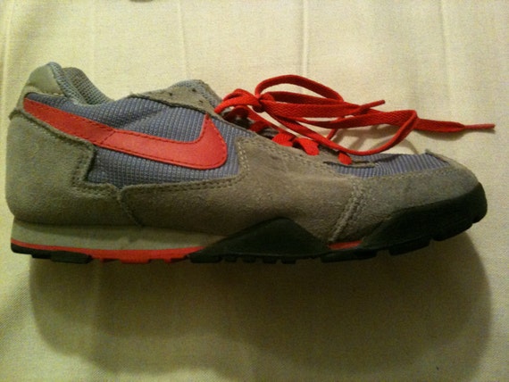 nike gray suede sneakers