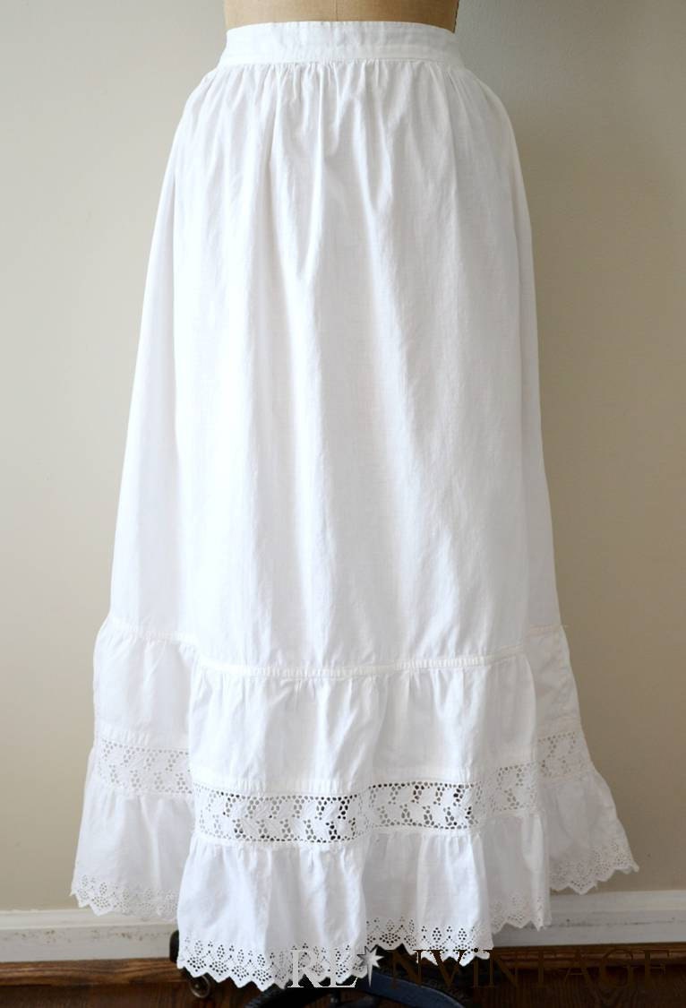 vintage cotton slip : 1900s EYELET skirt / ivory cotton lace