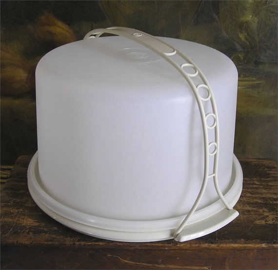 Retro Tupperware Cake Carrier with Handle