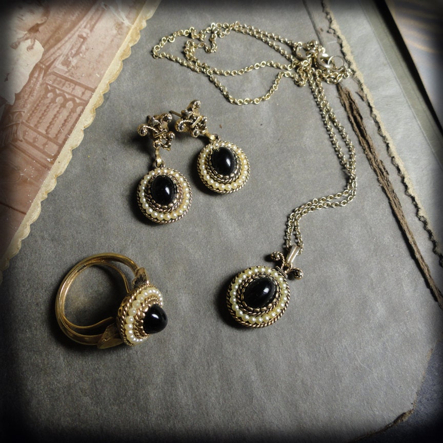 RESERVED Vintage AVON Signed collectible Ring Necklace and