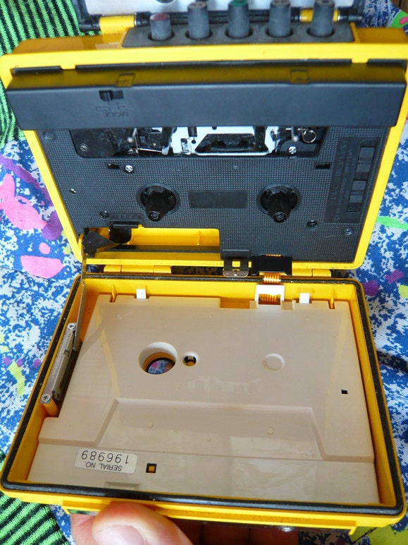 Vtg. Yellow Sony Sports Walkman RARE