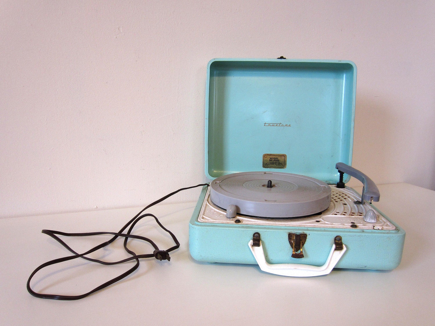portable record player truetone turntable aqua blue