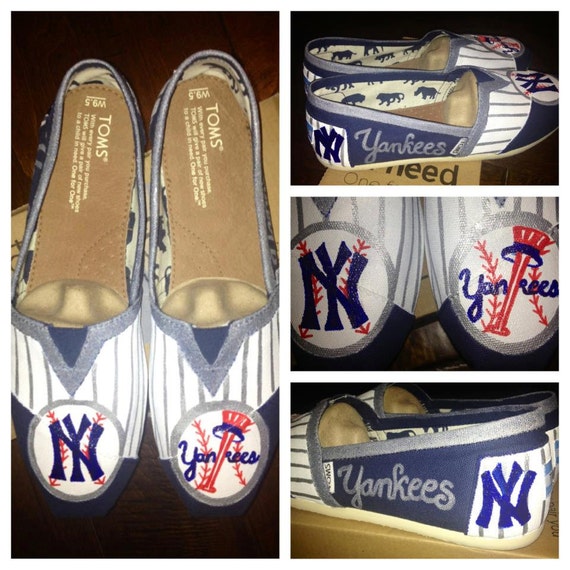 Items similar to Custom Hand Painted New York Yankees Baseball TOMS