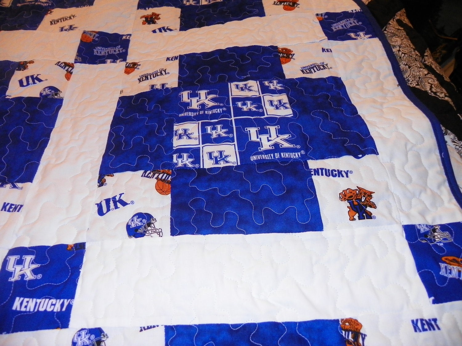 university-of-kentucky-quilt-by-jajos-on-etsy