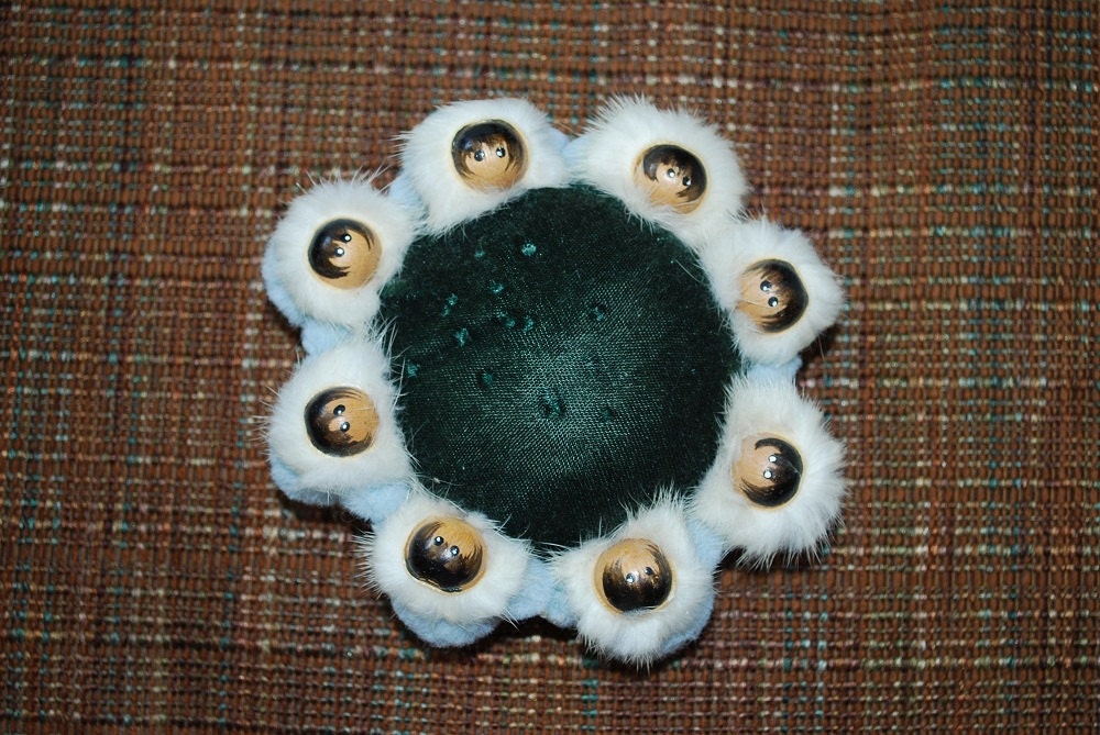 Vintage Alaskan Eskimo Blanket Toss Pin Cushion