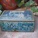 Antique Ocean Blue Candy Tin Pirkwick Inn Candy Shop Greenwich Connecticut PickwickStage Coach