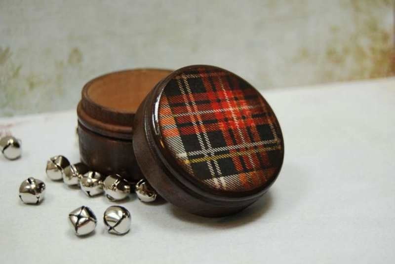 Christmas Plaid Powder Box - Stocking Stuffer