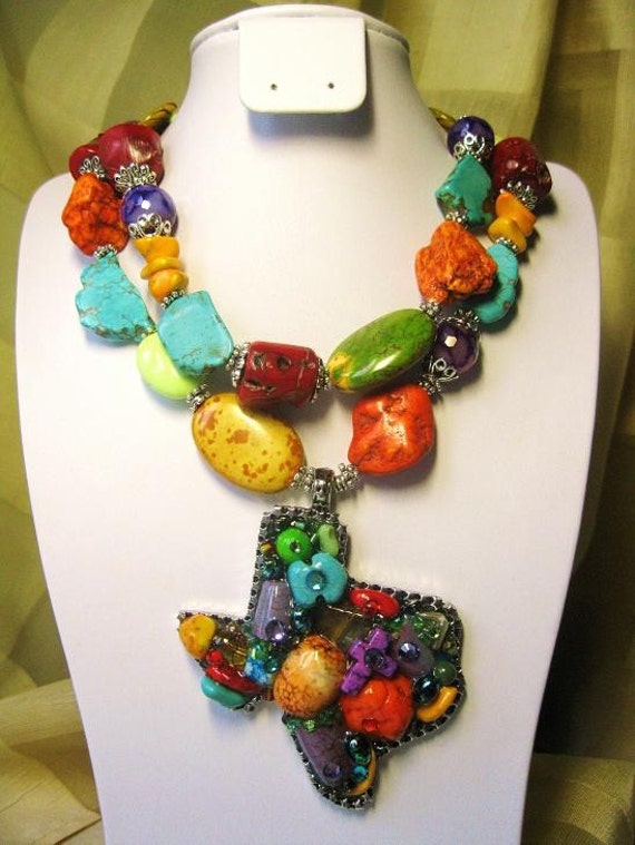 COWGIRL / RODEO QUEEN CHUNKY WESTERN NECKLACE RaiNbOw OvEr