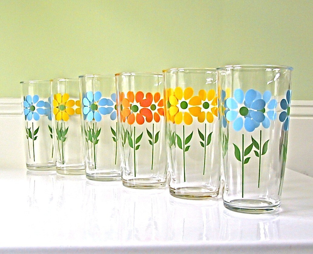 Vintage Flower power sour Cream Glasses by winkinpossum on Etsy