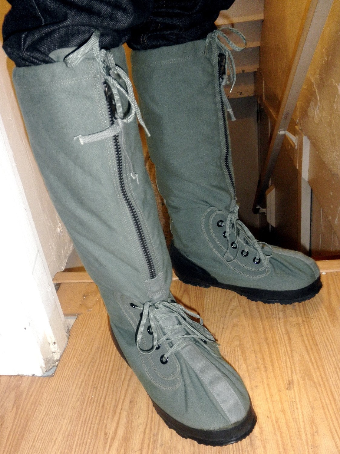 Vintage Mens Mukluk Cold Weather Military Boots