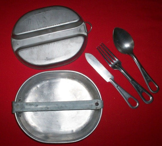 Items similar to Original WWII US Army Mess Kit with Utensils 1945 on Etsy