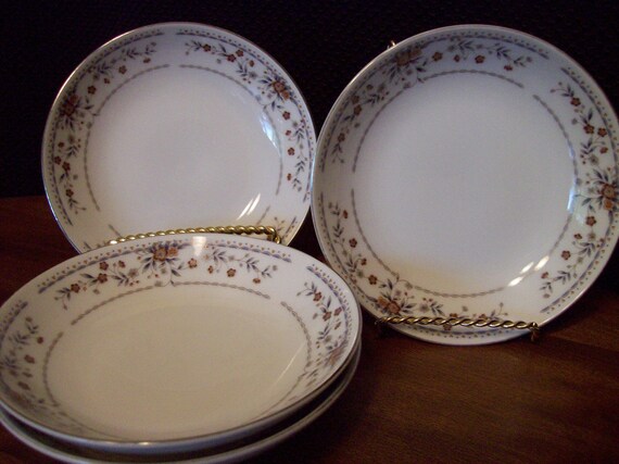 Vintage 4Pc Wade Porcelain China Claremont Pattern Dessert