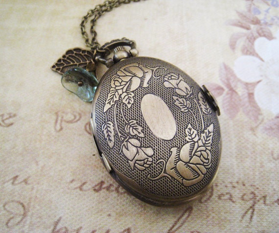 Oval Pocket Watch Necklace. victorian style pocket watch with