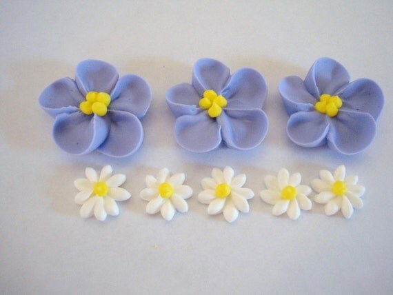Lot of 100 royal icing sugar flowers Il_570xn