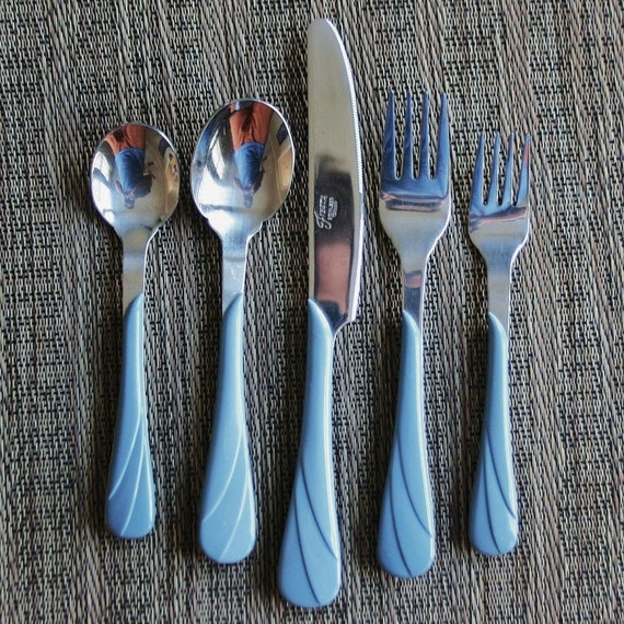 Vintage 5 Piece Flatware Fiesta Ware Blue Gray Color 2