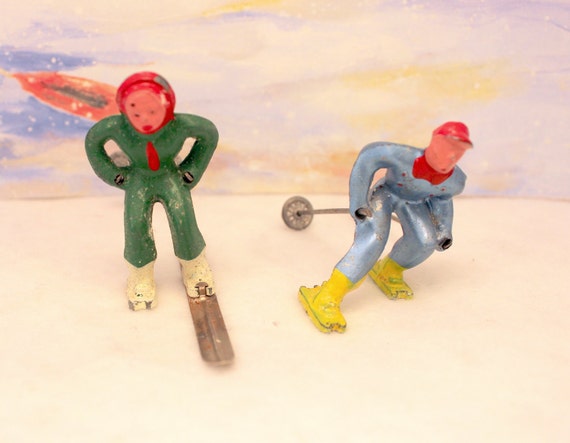 miniature ski figures