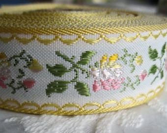 BUTTERCREAM Jacquard Floral Ribbon
