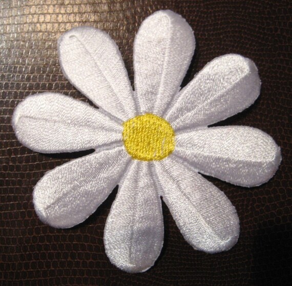 WHITE DAISY FLOWER Applique Iron On Patch Set of 6