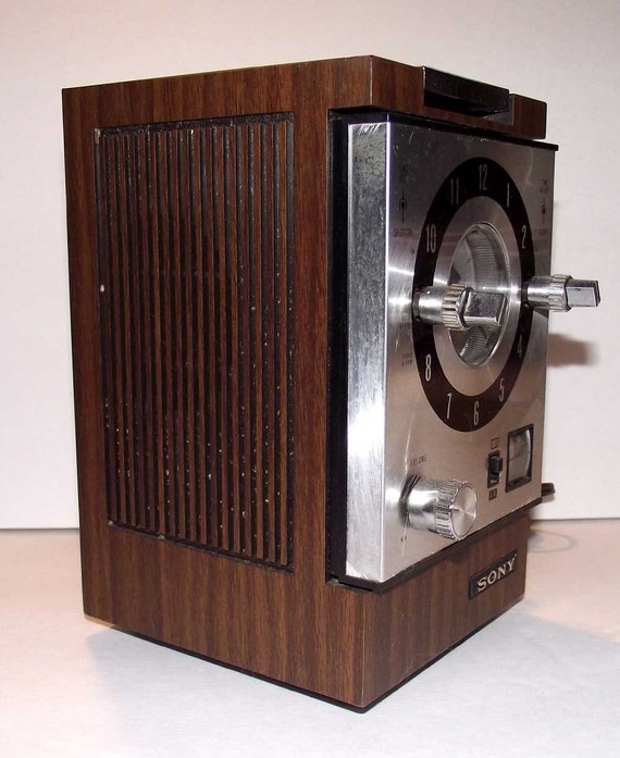 Sony Cube Clock Radio Retro Vintage