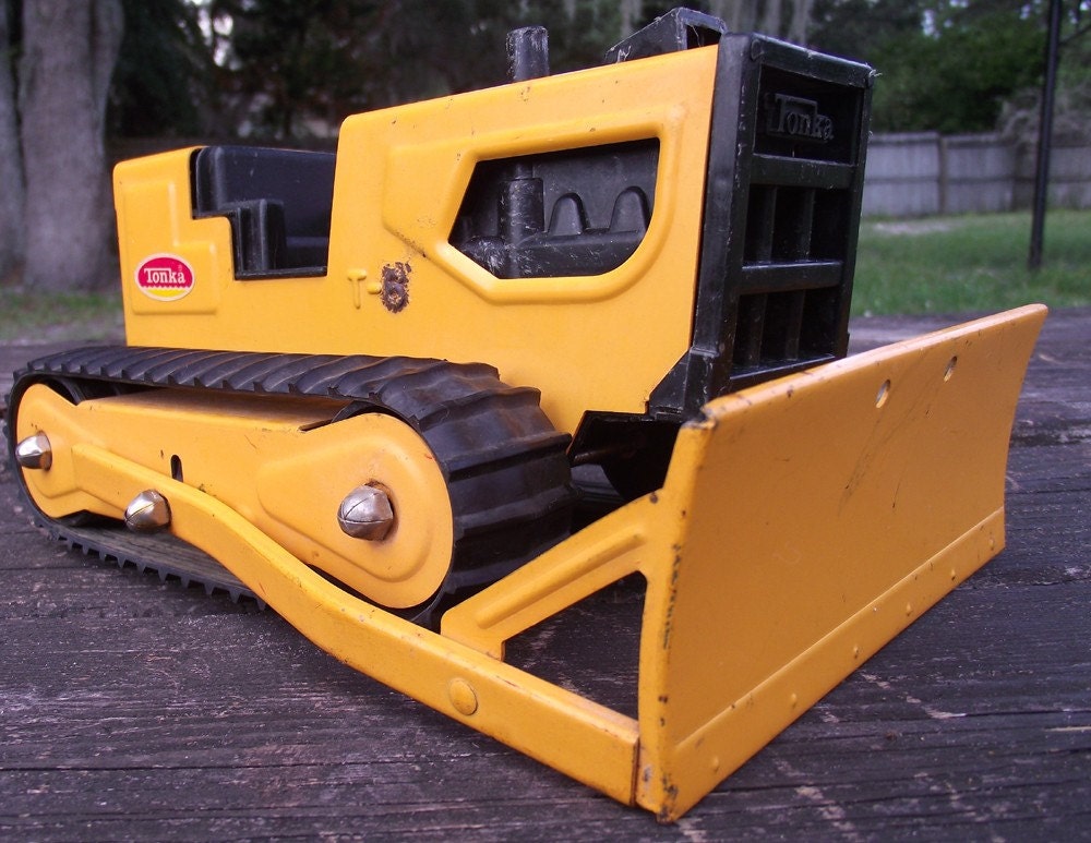Tonka T6 Metal Bulldozer Collectible