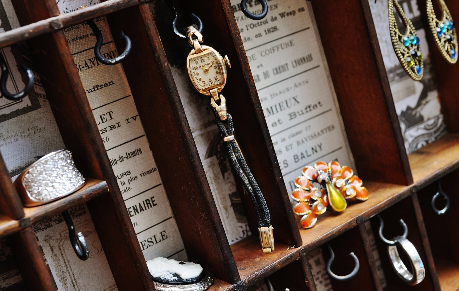 Paris Jewelry Display Case Small Antique by TatumBradleyCo