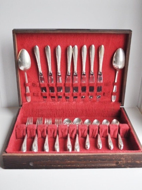 50pc Gorham Invitation Silverplate Flatware 1940 With Chest