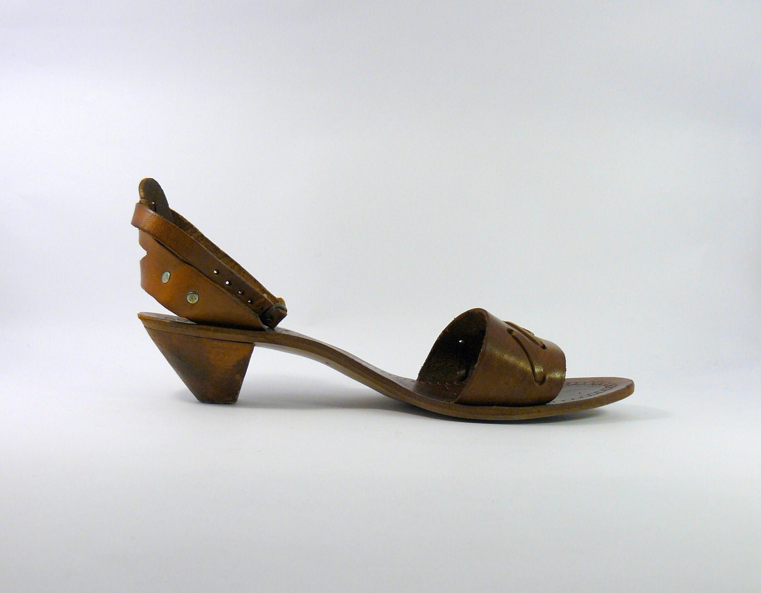 Lovely Chick Green Kitten Sandals Price in India- Buy Lovely Chick Green Kitten Sandals Online 