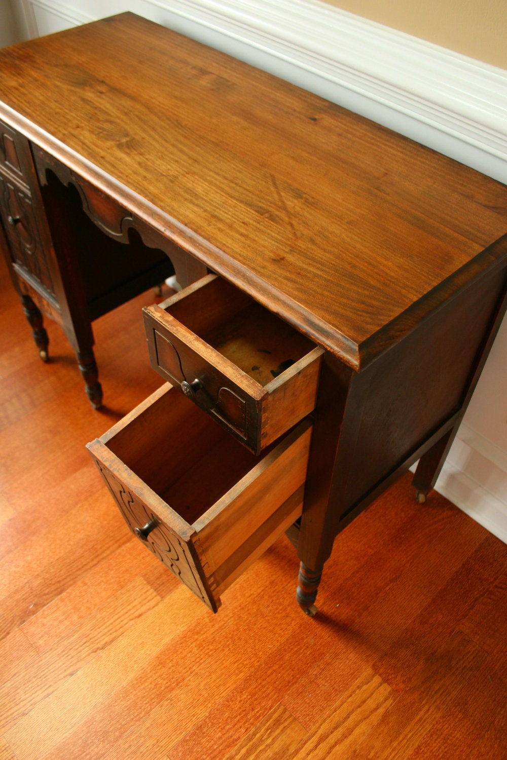 1930s Vanity Desk. Antique. Vintage Vanity. Vintage Desk.