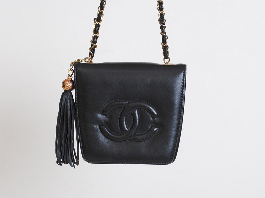 Vintage 70s 80s Black Leather Chanel Shoulder Bag