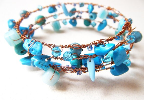 Items similar to Bracelet Memory Wire Beads in Blue with Turquoise ...