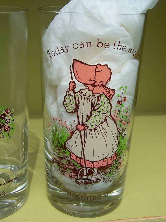 Vintage Holly Hobbie Set Of 4 Drinking Glasses With