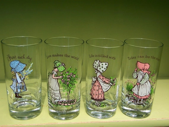 Vintage Holly Hobbie Set Of 4 Drinking Glasses With