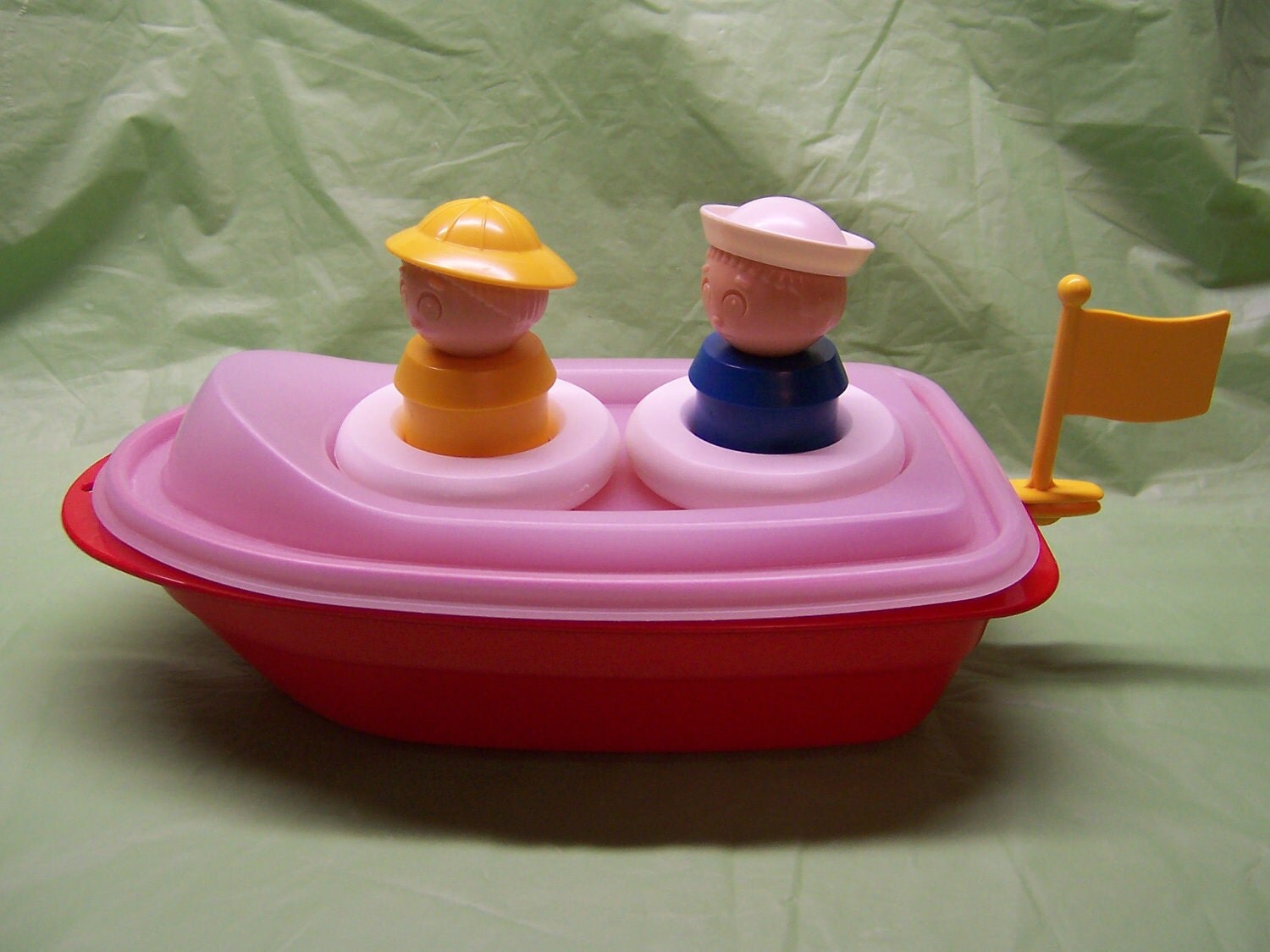 Tupper Toys vintage Tupperware bath tub toy by VintageOrphanage