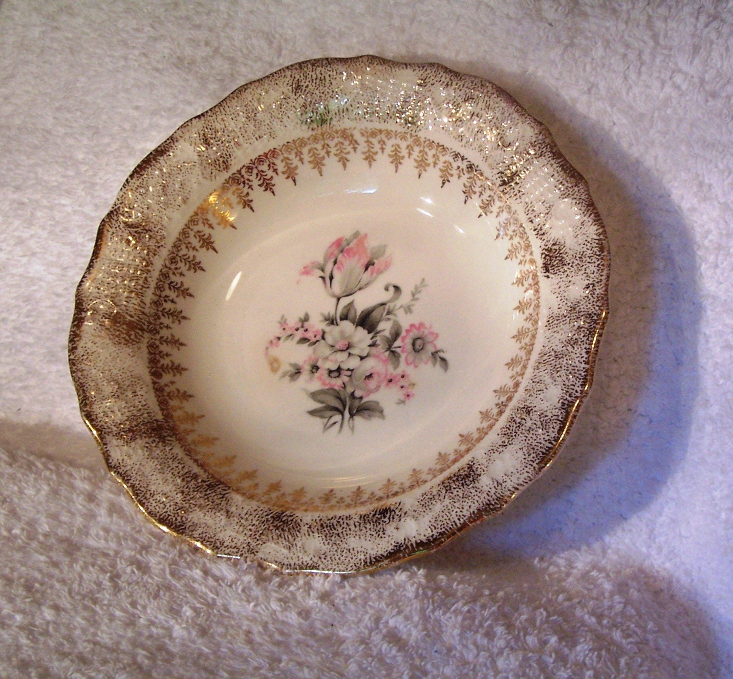 1950's 22K Gold Trim Washington Colonial China Bowl VOG1