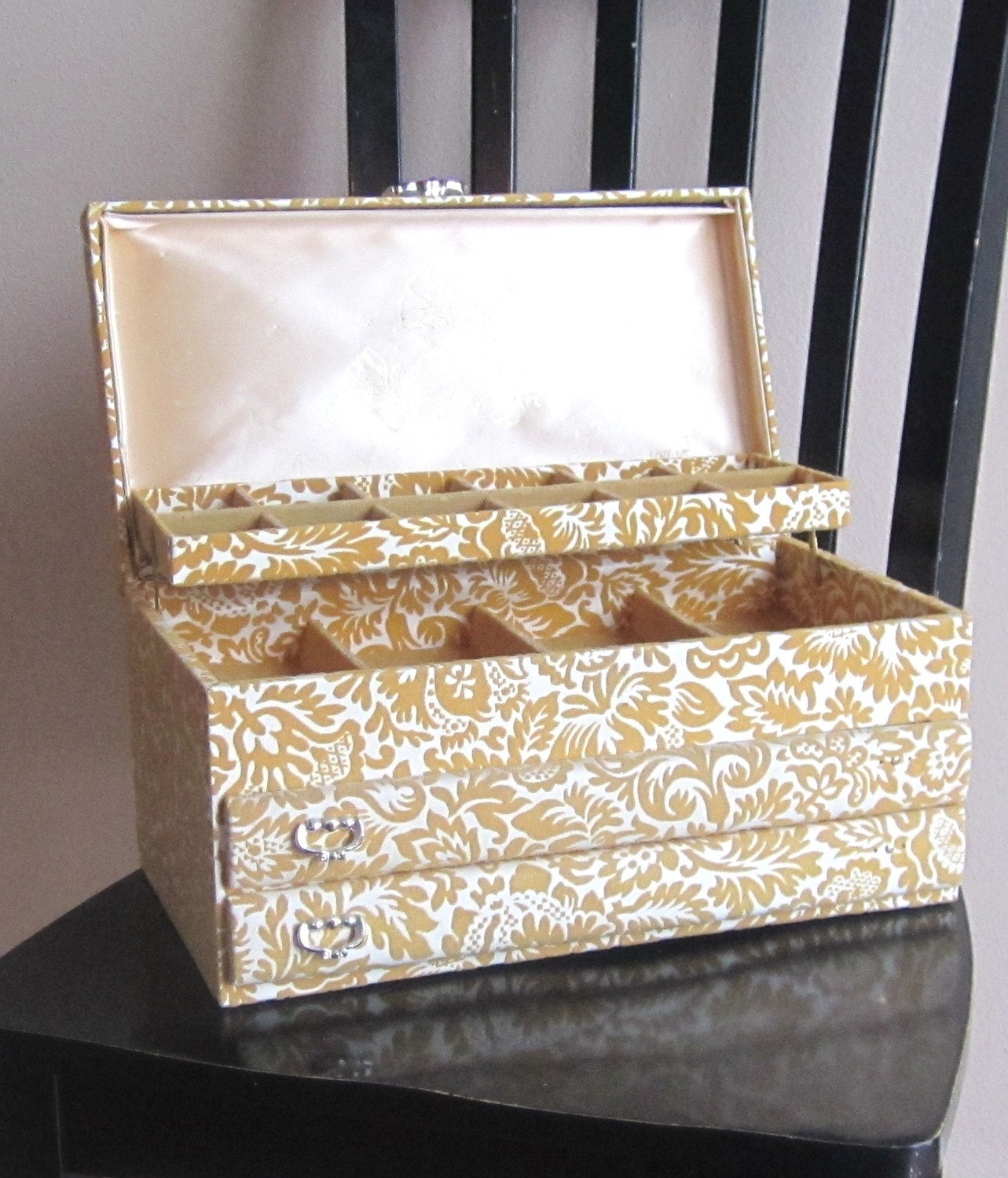 Vintage 1950's LADY BUXTON Jewelry Box Victorian Yellow