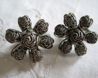 Vintage Silver Tone Rose Bud Clip On Earrings