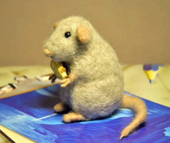 Handmade Needle Felted Wool Mouse